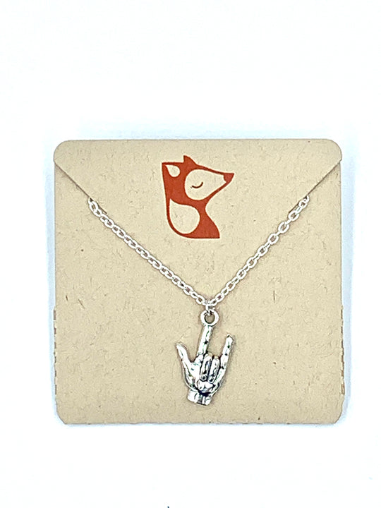 40s 『I LOVE YOU』チャーム スターリングシルバーネックレス SøtaPop Antique Silver I Love You Hand Sign Necklace – Sota Pop